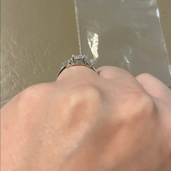 Charmed Aroma | Sterling Silver Size 8 Ring - Picture 5 of 5